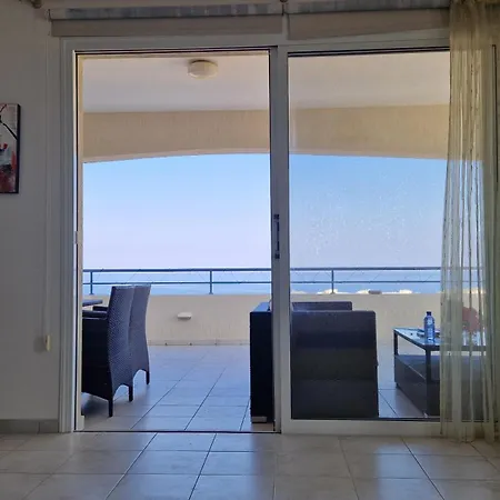 Romanson Seaview Апартаменты *