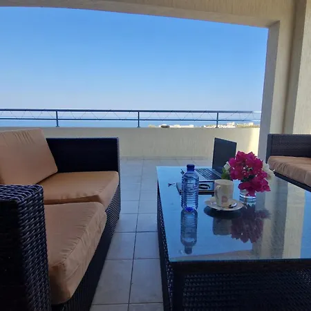 Romanson Seaview Апартаменты *