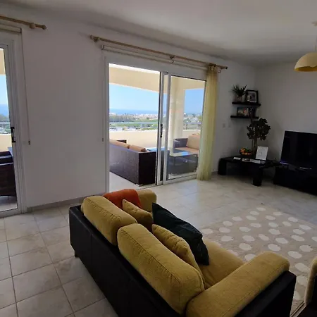 Romanson Seaview Apartment *